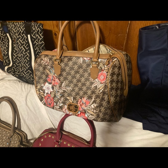 Designer purses - Picture 2 of 7